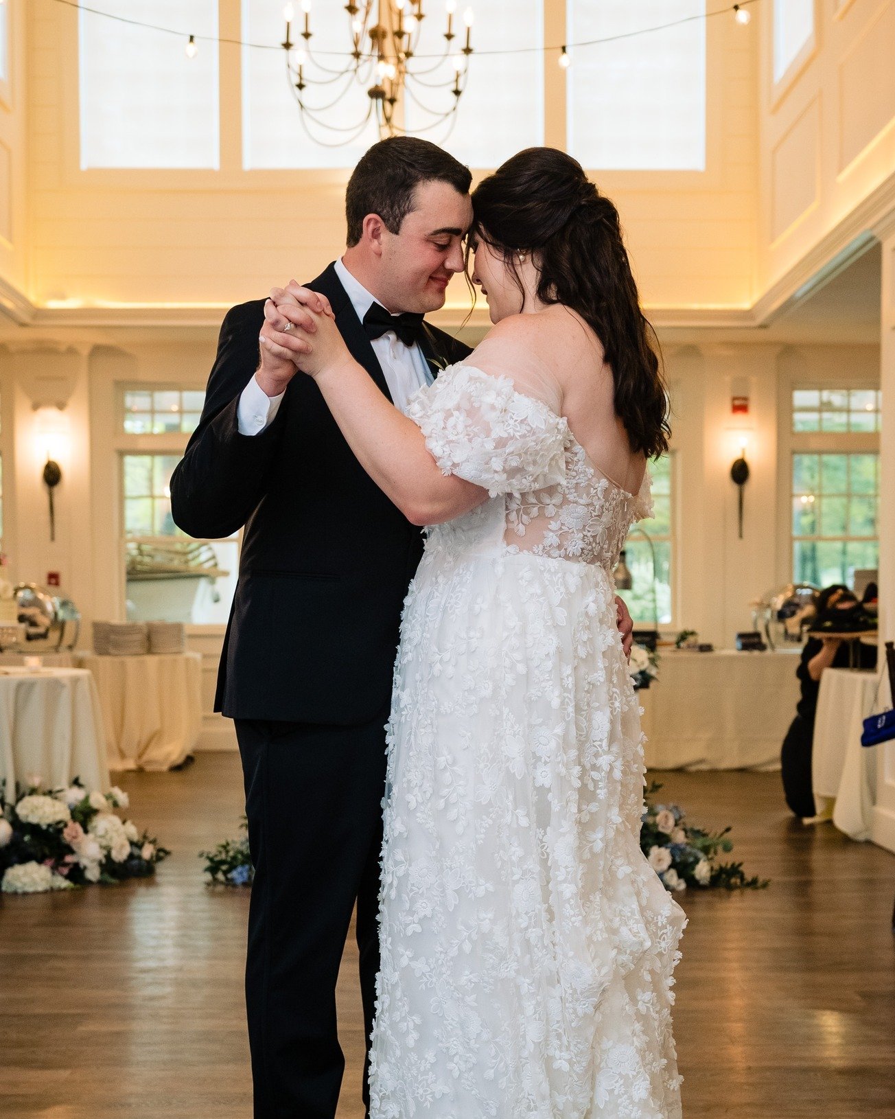 Becca + John 5.20.23
-First Dance-
Photographer: @stephenwhiting 
Florist: @sarahsfloral
Makeup: @bombchellebeautymua 
DJ: @djdannywalsh 
Videographer: @pirateslanevideo 
Donuts: @pvdonuts 
Cake: @sweetsenseglutenfree 
Bride: @_beccadoran
Groom: @