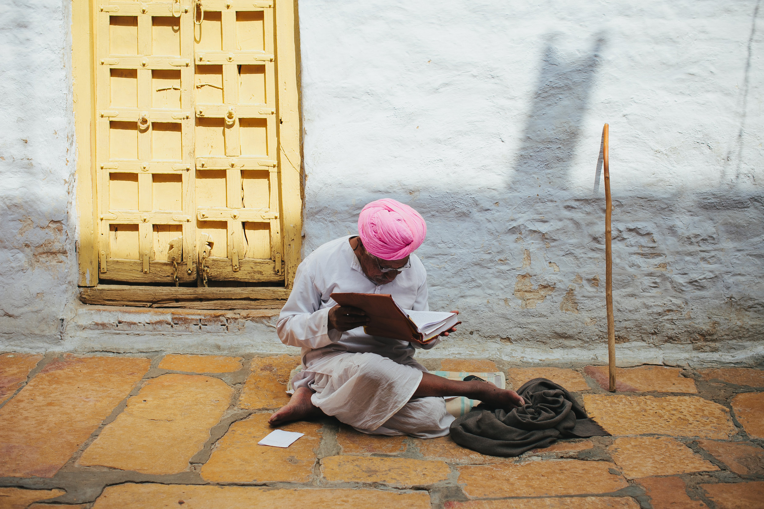A man reading in Jaisalmer