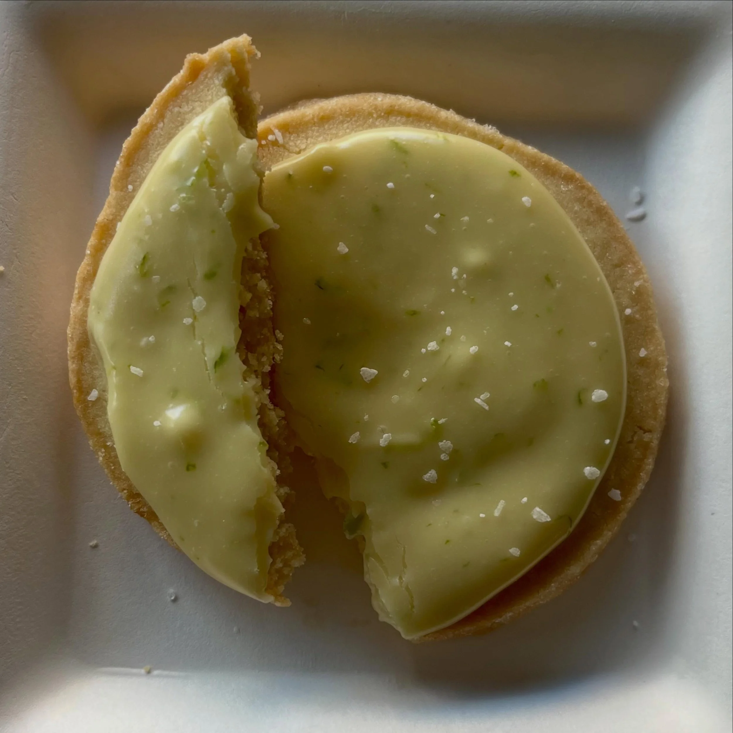 Our key lime shortbread cookies are delicious! Available on Wednesday only. Stop in and give one a try! 🍋&zwj;🟩🌴

#bakedfromscratch #shopsmall #familyowned