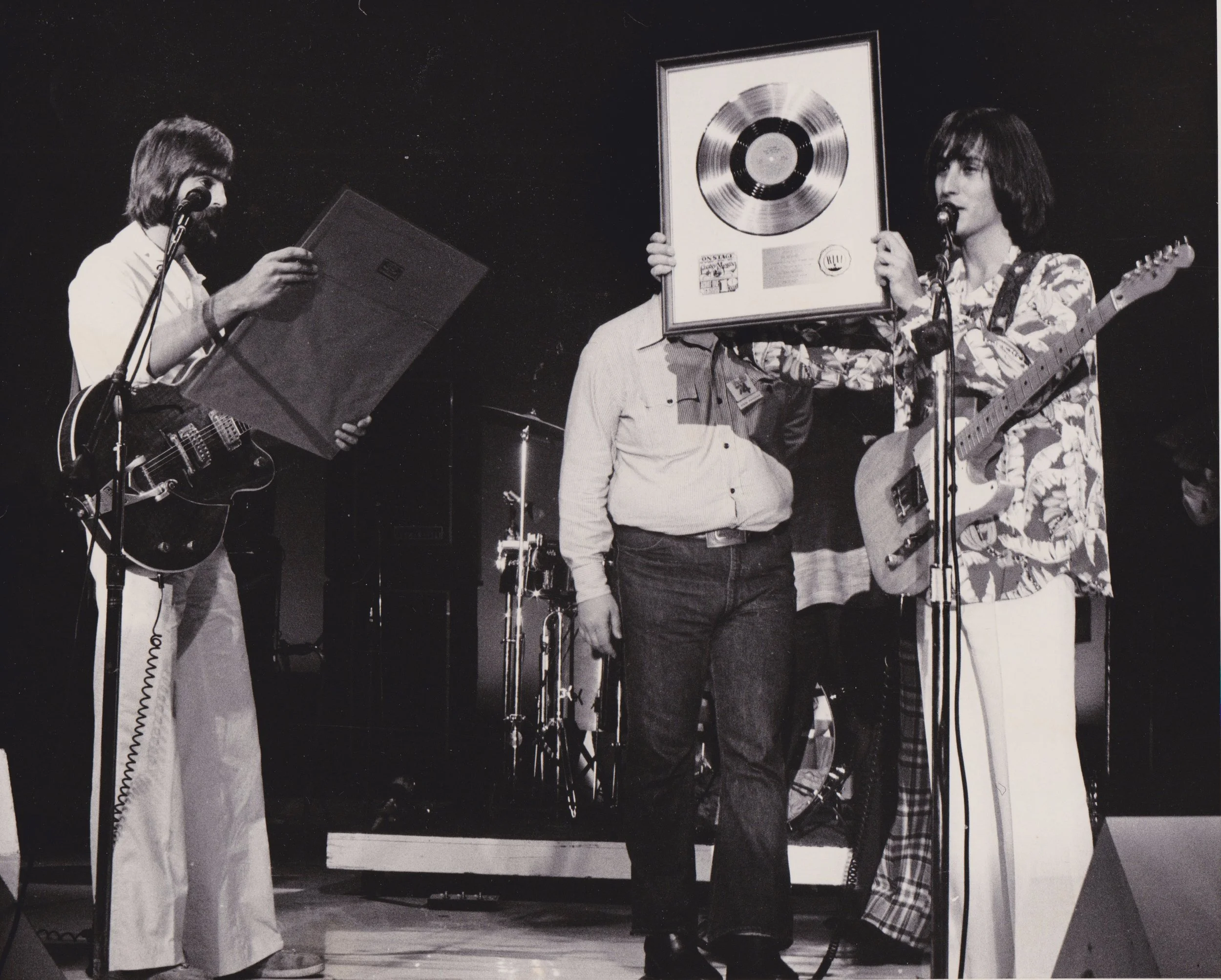 (1975)