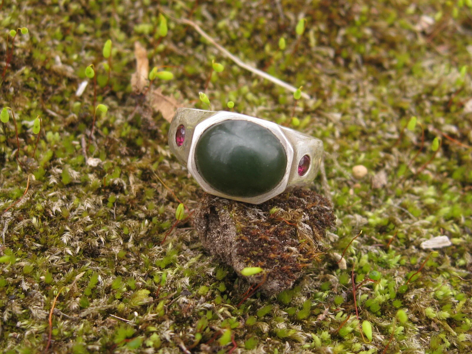 Jade and Rhodolite garnet forged ring, size 8.5