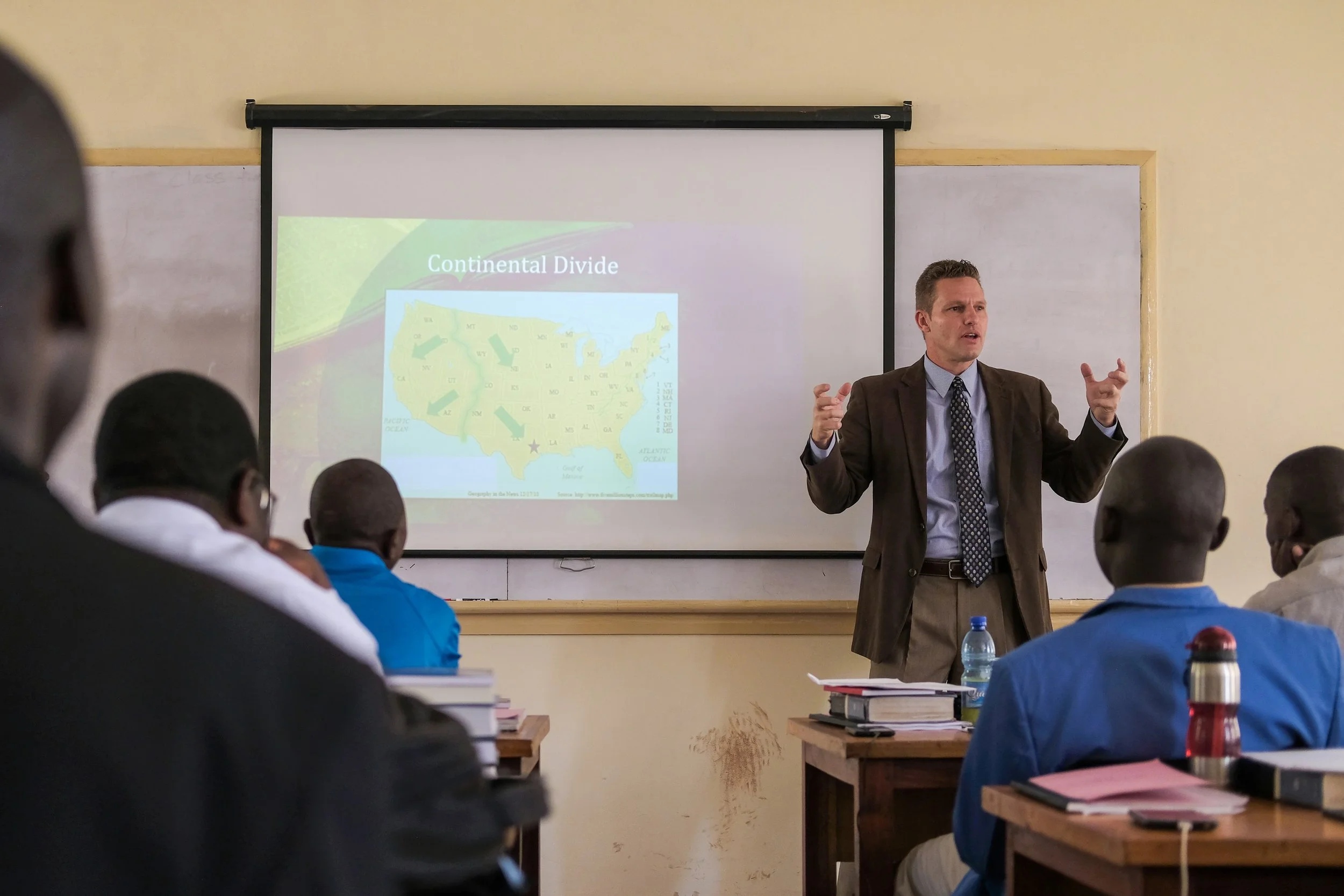 Visiting professor Thomas Baber teaches students.