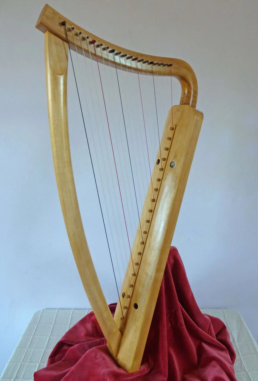 Finding The Right Medieval Harp Maker