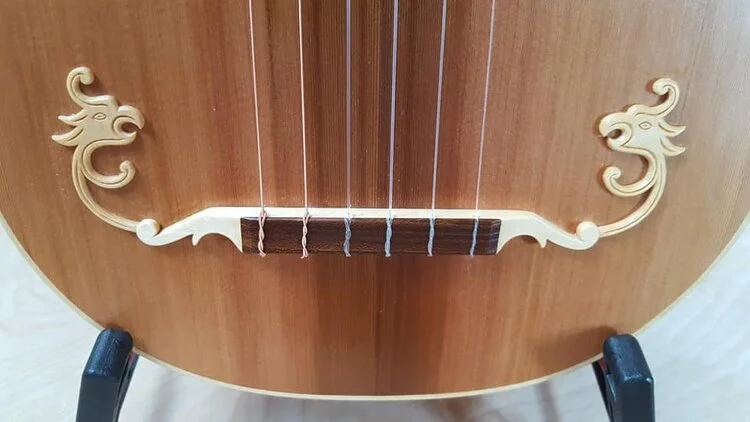 UK Early Instrument Luthier