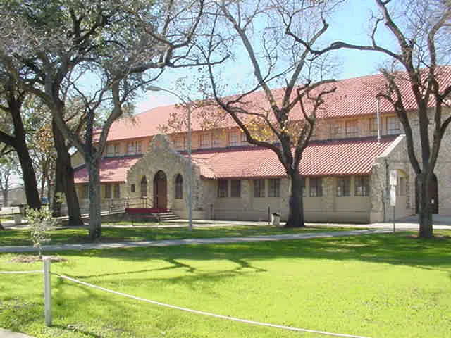 woodlawn front facade.JPG