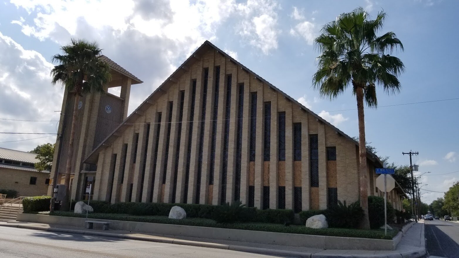 Antioch Missionary Baptist Church (1974)