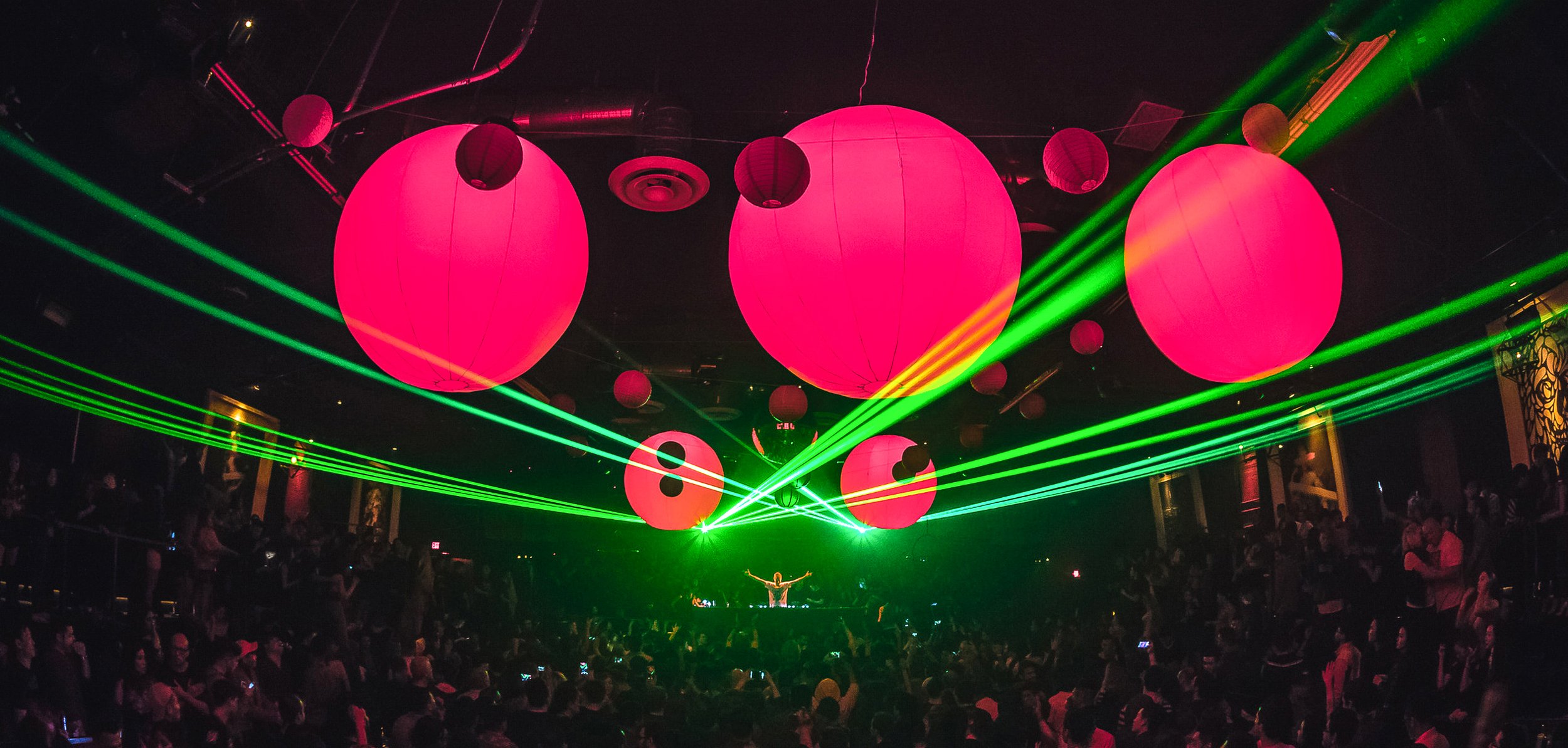 Inflatable-Spheres-balls-leds-events-rental .jpg