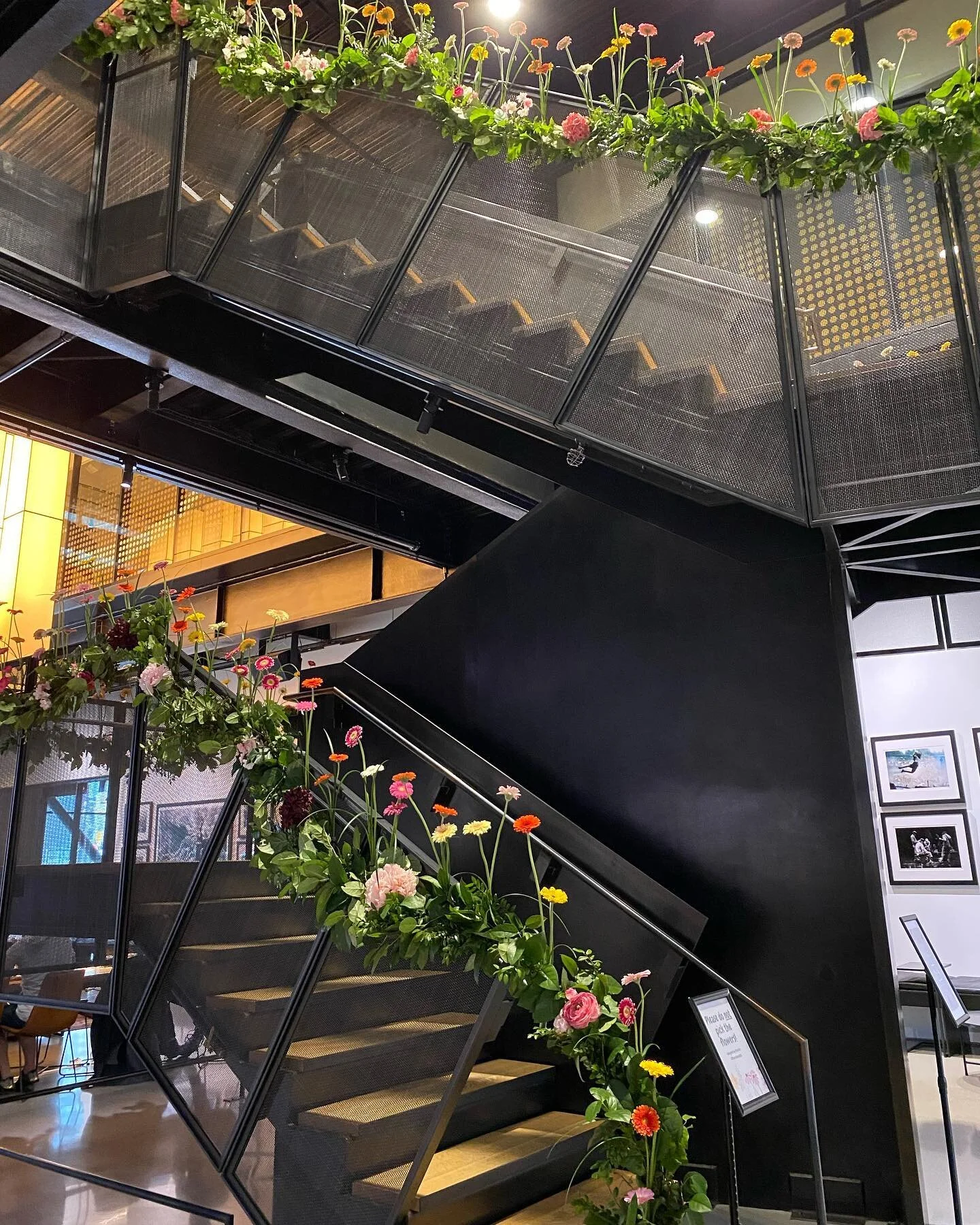 In Bloom 🌼 This #EarthDay, swing by 9T to check out our new floral staircase installation designed by @fleurishseattle 🌿 and attend our spring wellness market with @selfcareandsip happening today only from 3-8pm 🌸
Featuring 30+ local small busine