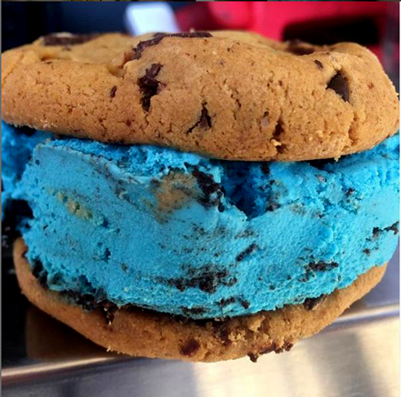 Recess-truck-ice-cream-catering-los-angeles-cookie-sandwich-05.jpg