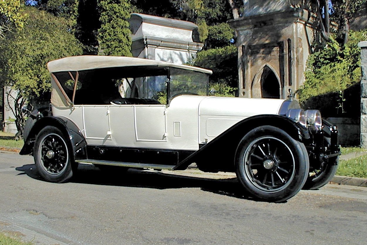 1919 Locomobile Sportif