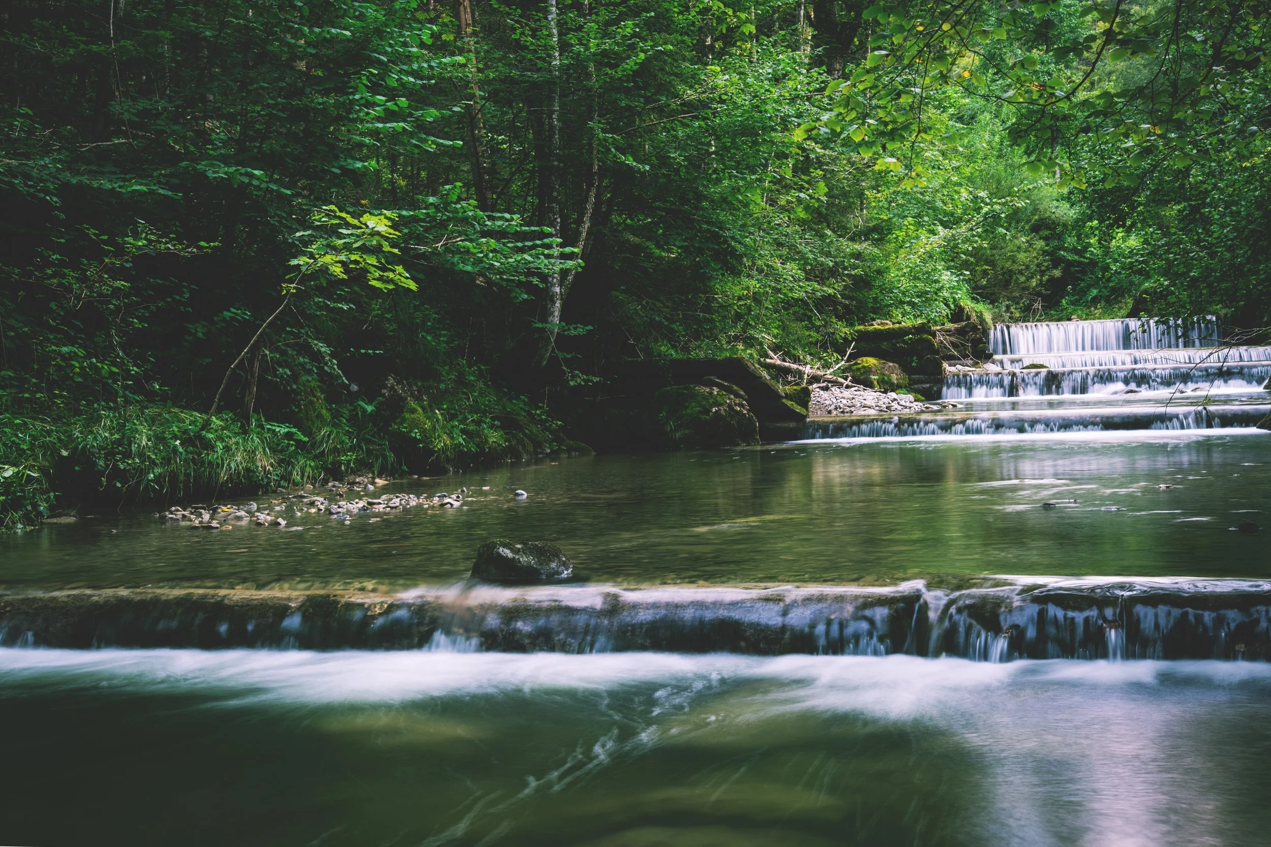 calm-cascade-clean-295168.jpg
