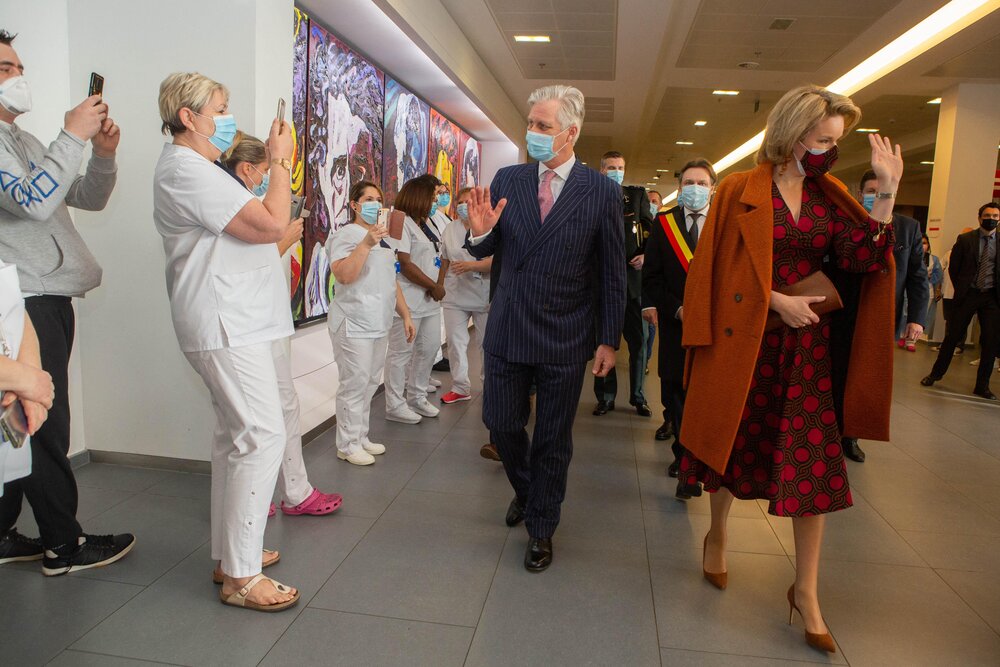 The King and Queen of the Belgians Visit Marie Curie Hospital — Royal ...