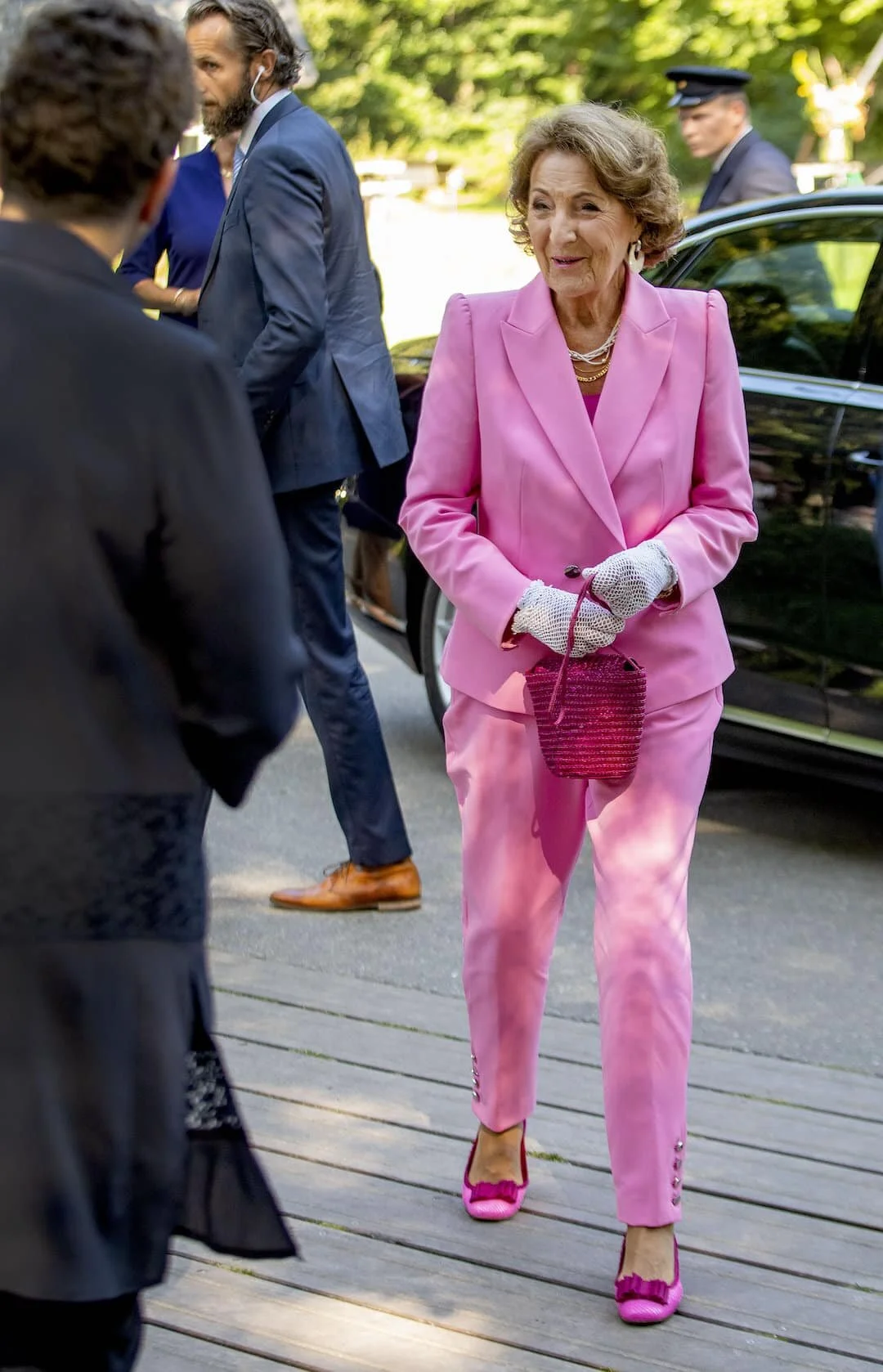 Princess Margriet Unveils Statue Dedicated to Health Workers and COVID-19 Victims