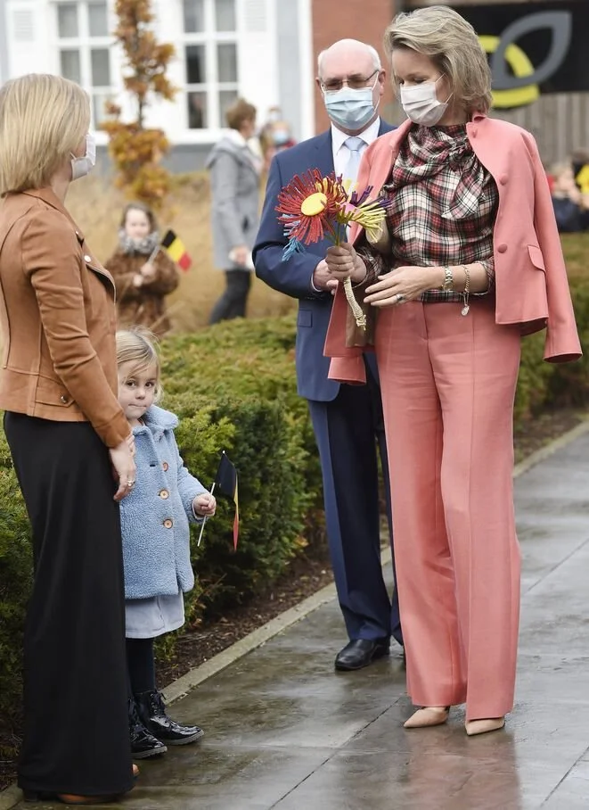 Queen Mathilde Takes Part in 'Read Aloud' Week