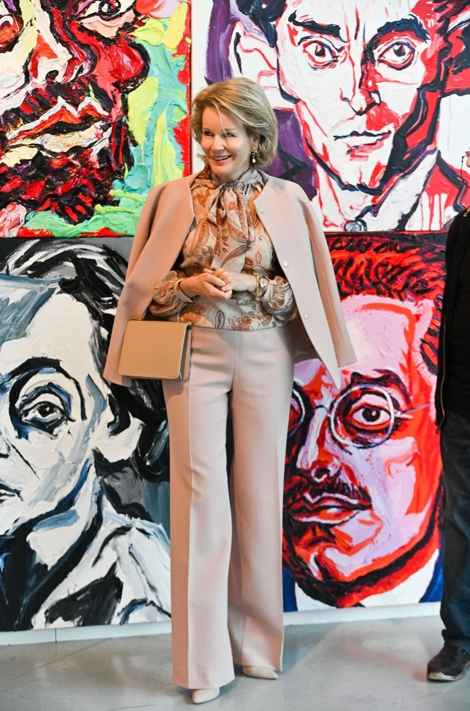 Queen Mathilde Visits Charles Szymkowicz Exhibition in Liege