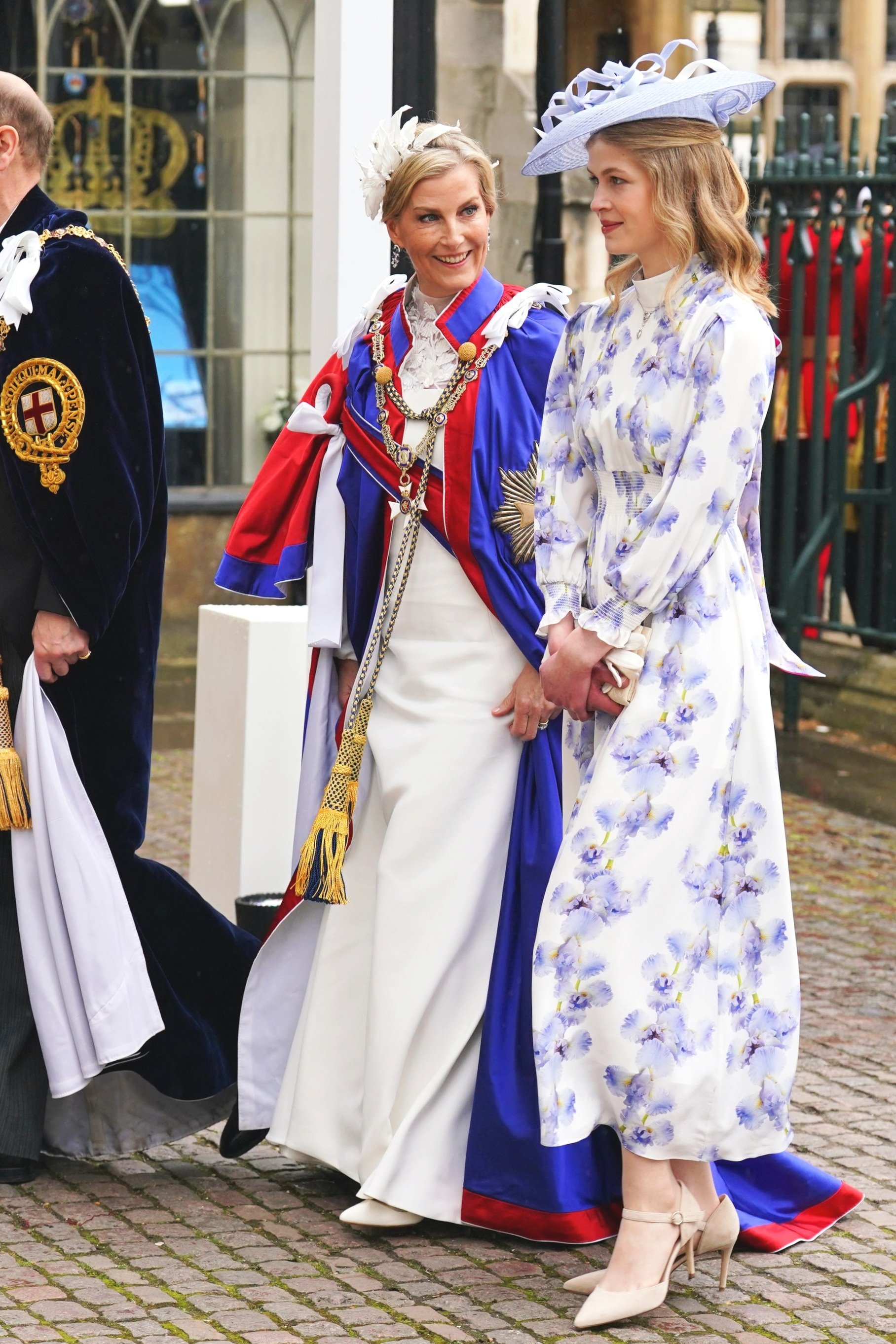 sophie_duchess_edinburgh_lady_louise_coronation05.jpeg