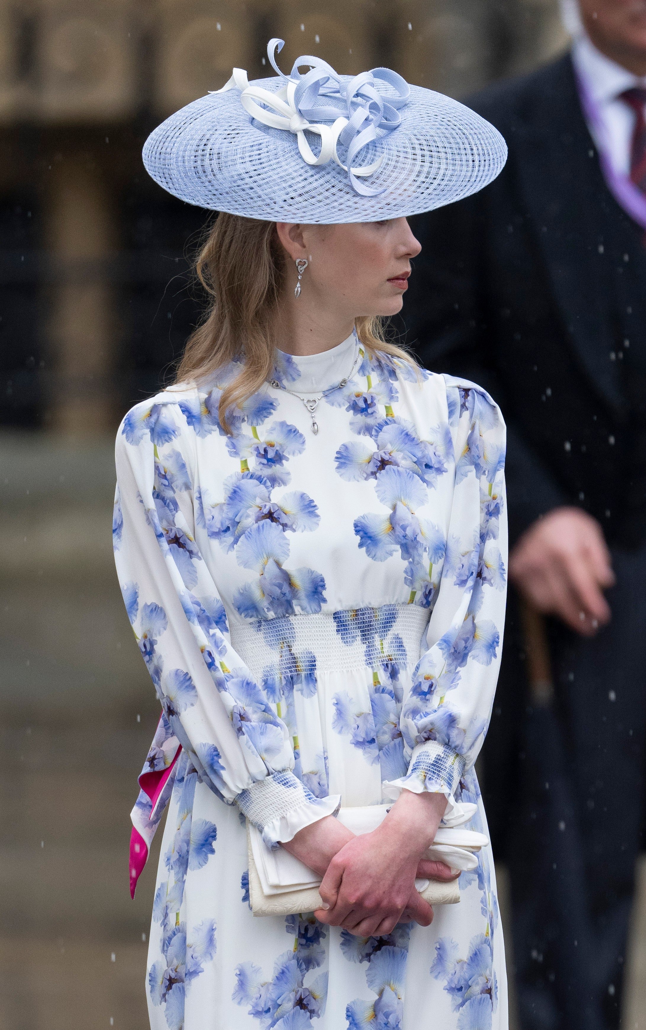 lady_louise_windsor_coronation03.jpg