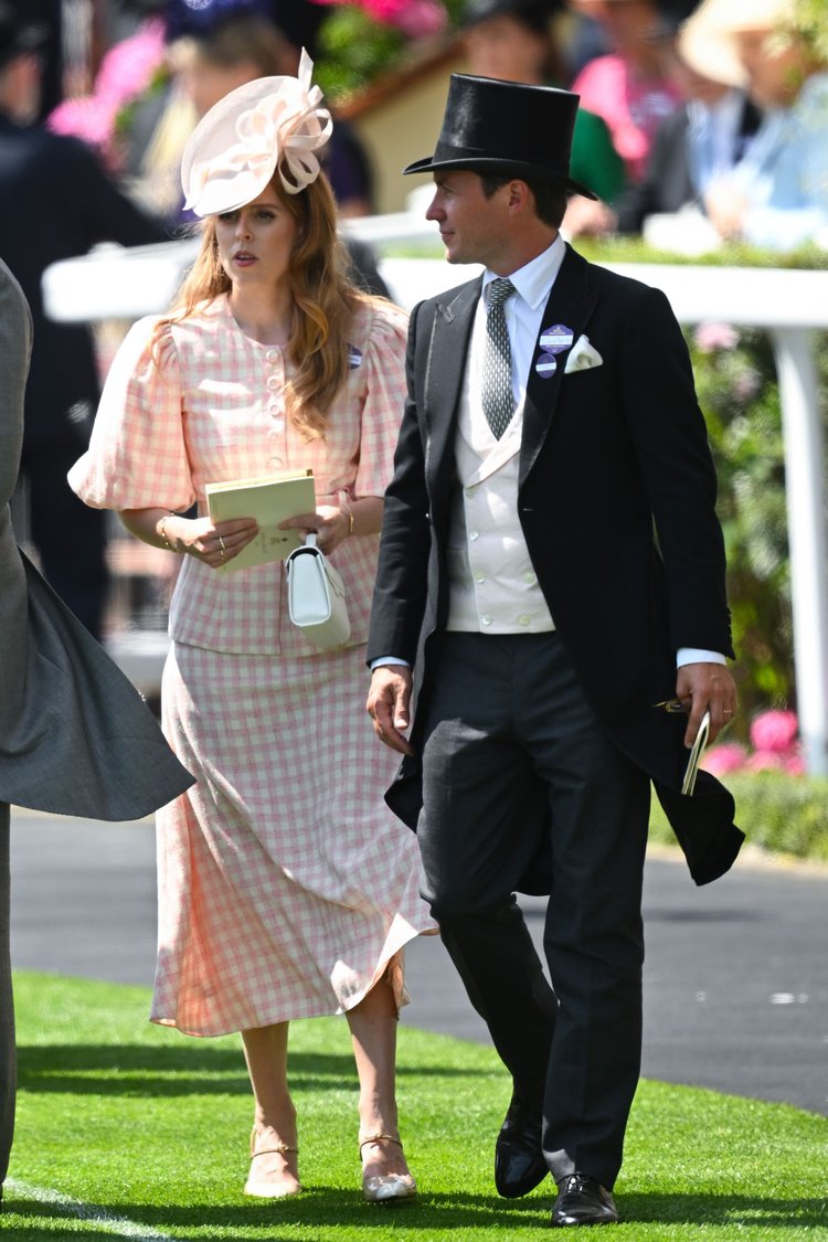 princess-beatrice-attends-royal-ascot-2025-day-1-royal-portraits-gallery