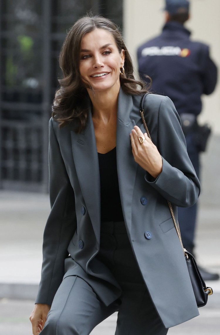 Queen Letizia Attends Royal Spanish Academy Meeting — Royal Portraits ...
