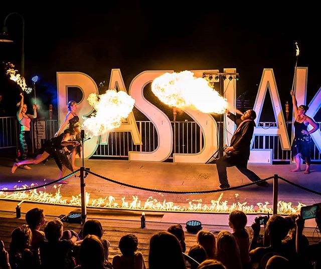 A shot of the finale we had at our season closer show at @basslakewatersports. Bring on the fire! 🔥 photo by @highmountainimages .
.
.
.
.
#fireshow #manafire #firebreathers #dragonsduel #fireperformers #firedancers #fireartists #firefirefire #profe