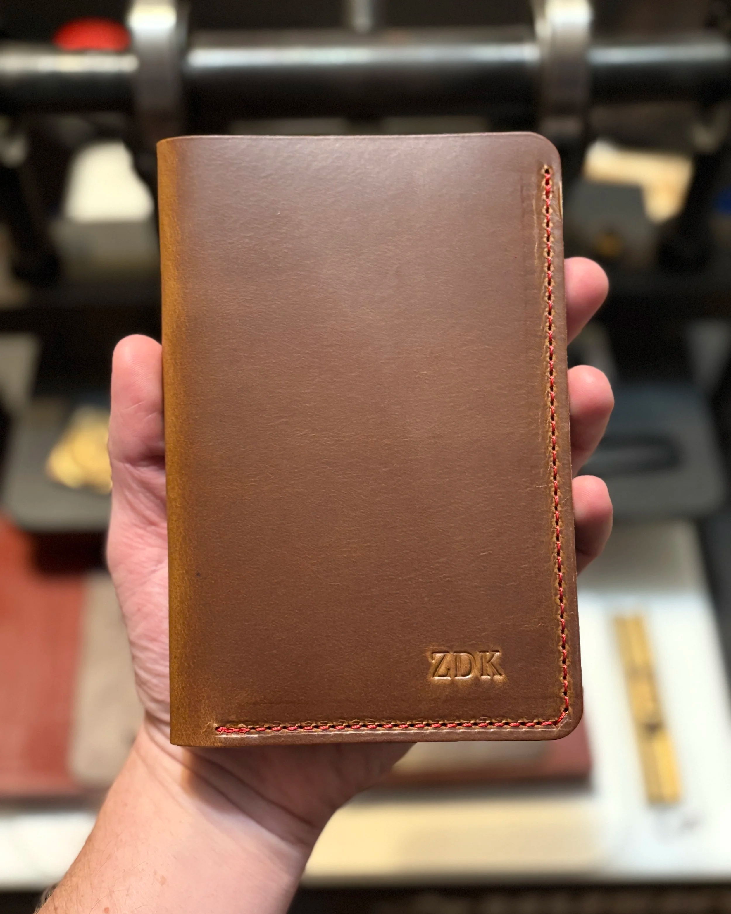 8b-leather-golf-scorecard-holder-log-book-notebook.png