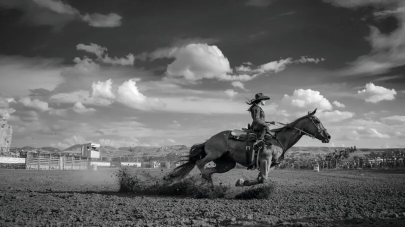 LEAH-HENNEL-ALBERTA-COWBOY-CULTURE-01-APRIL14-810x454.jpg