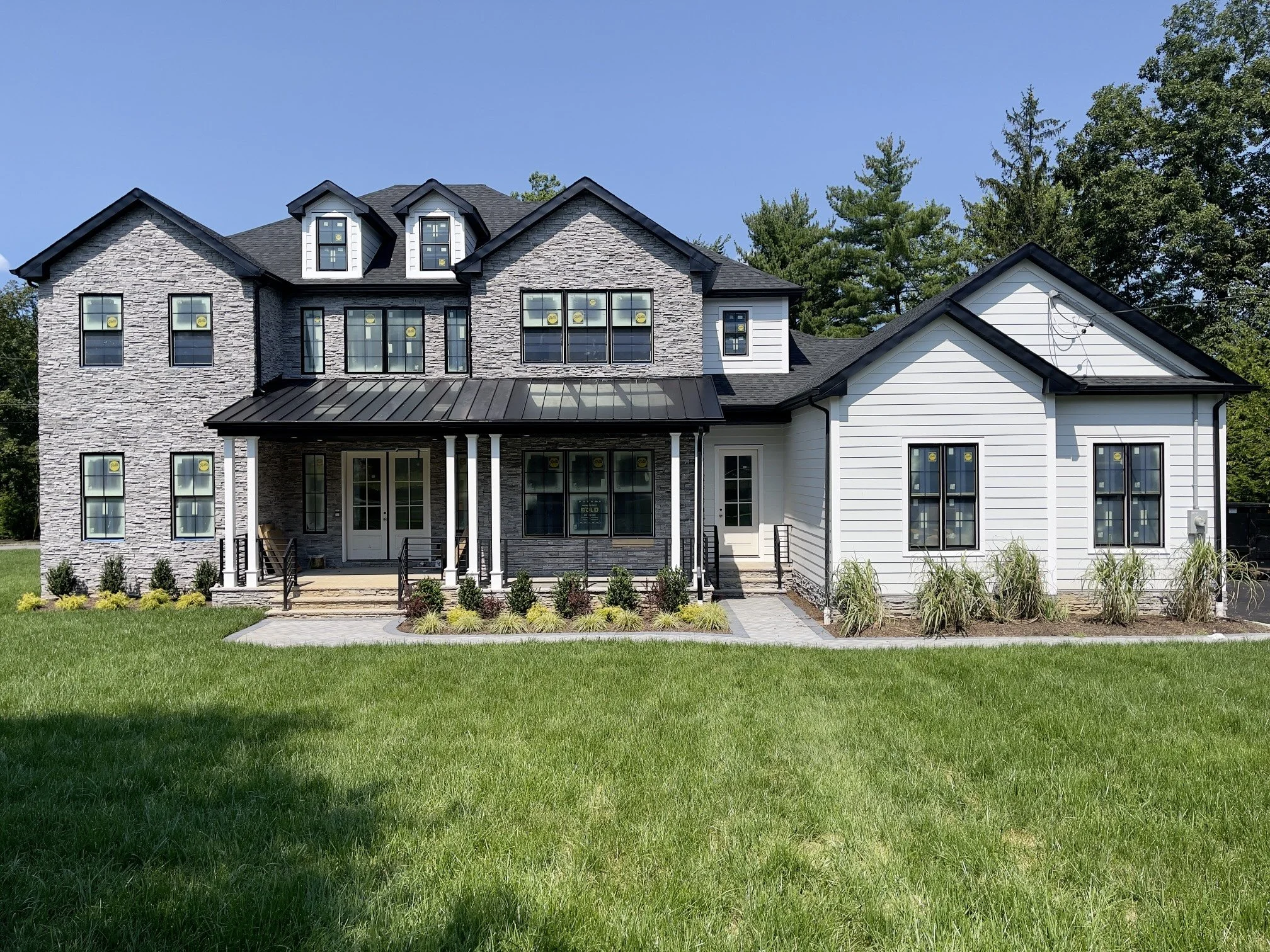 54 Morningside Dr, Livingston.JPEG