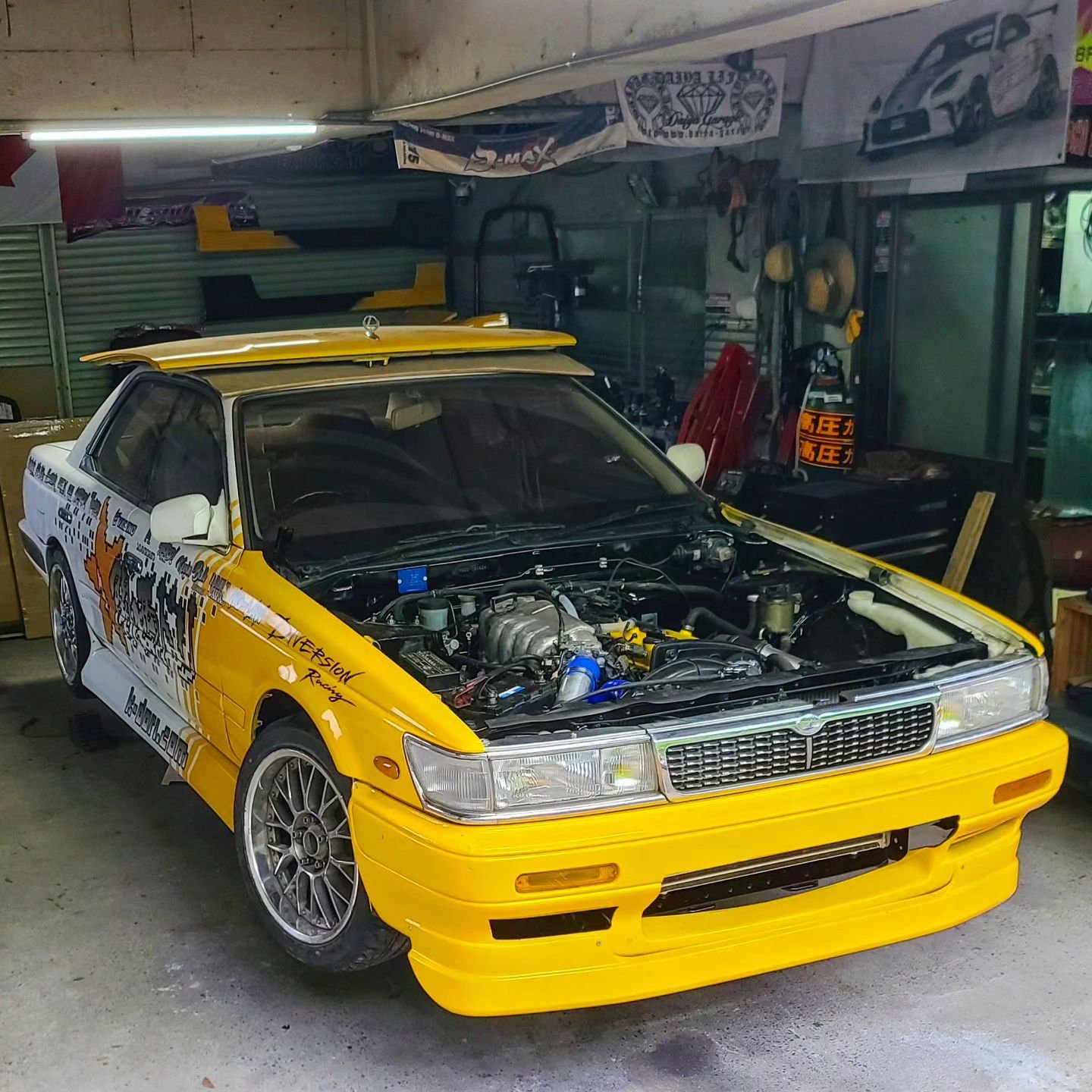 ⭐️ K-dori laurel is getting super close to up n running.. interested to see how this car feels to drive and if the ol twennydet is up for a new life on the circuit ☺️👌
Big ups @kdori.mirza @satomml for your help with this build and @stackedexports_i
