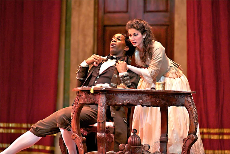 Susanna in Le Nozze di Figaro at San Antonio Opera ©Hal Gulledge