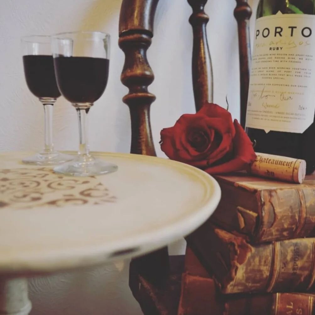 Happy Valentines Day from us
❤️🌹❤️
.
.
.
#valentines #valentinesday #valentine #bemyvalentine #valentinedecor #stvalentine #stvalentinesday #red #redrose #rose #roses #rosepetals #port #porto #wine #redwine #cheers #celebrate #celebrations #vintage 