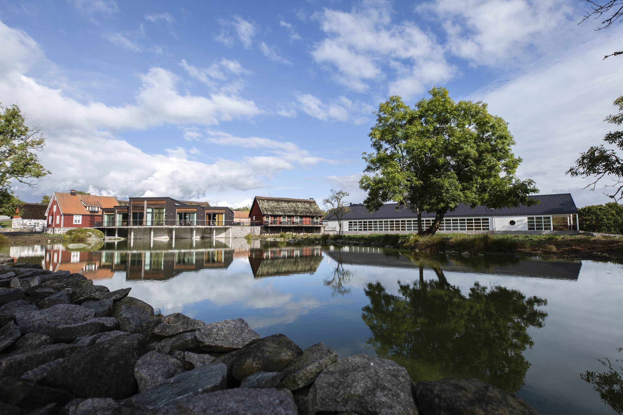 hotellbyggnader-exterior-Eriksberg_hotell_safaripark-Blekinge-003-2500px.jpg