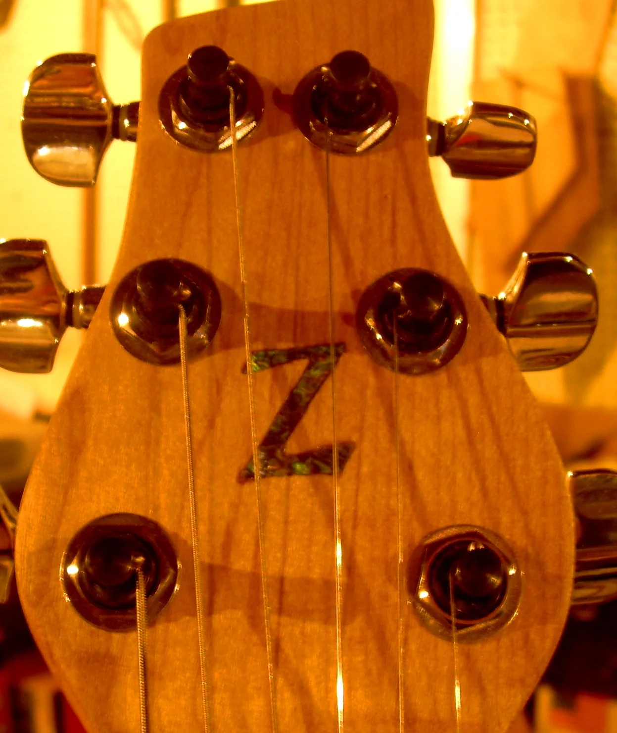 Abalone Z inlay