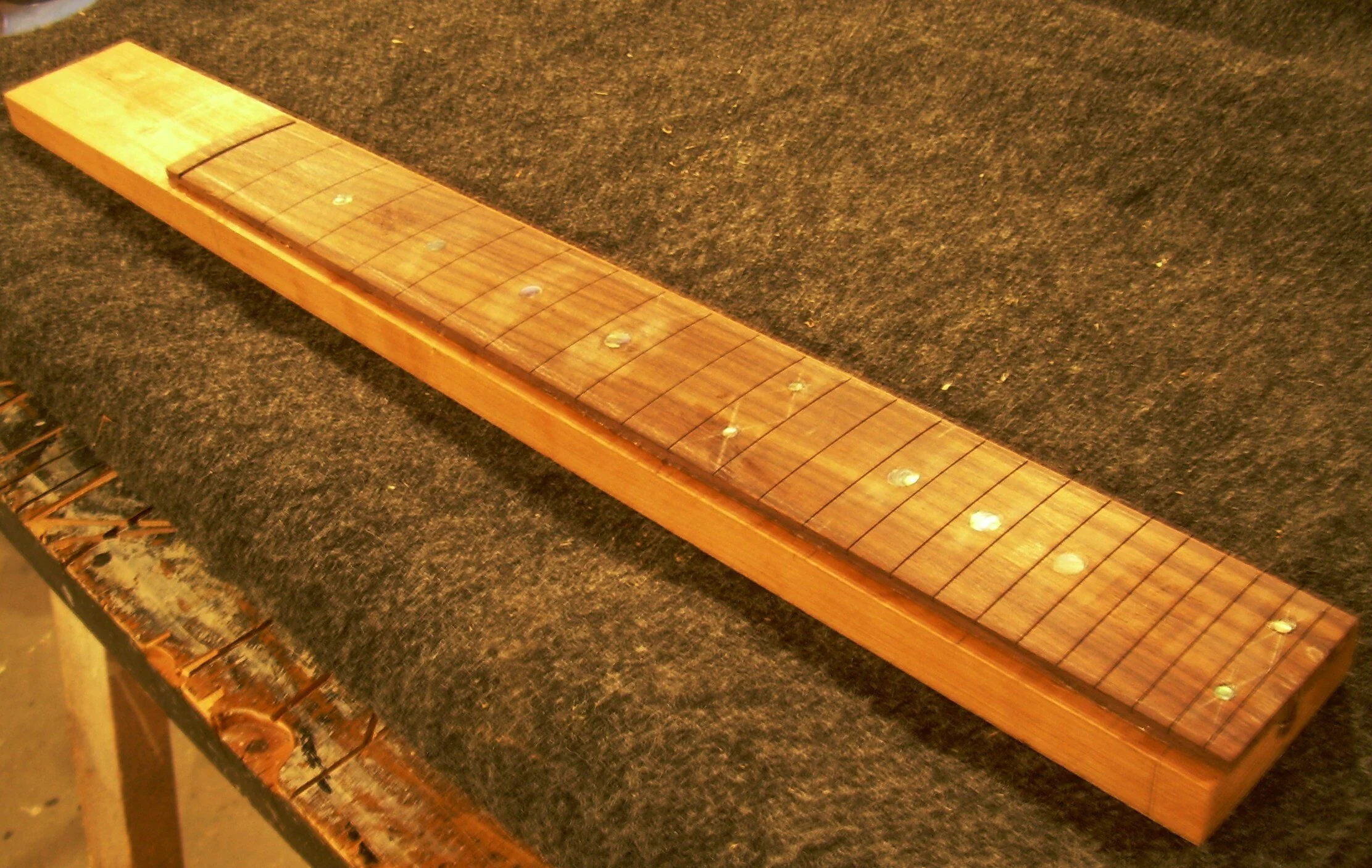 6fretboardgluedtoneck