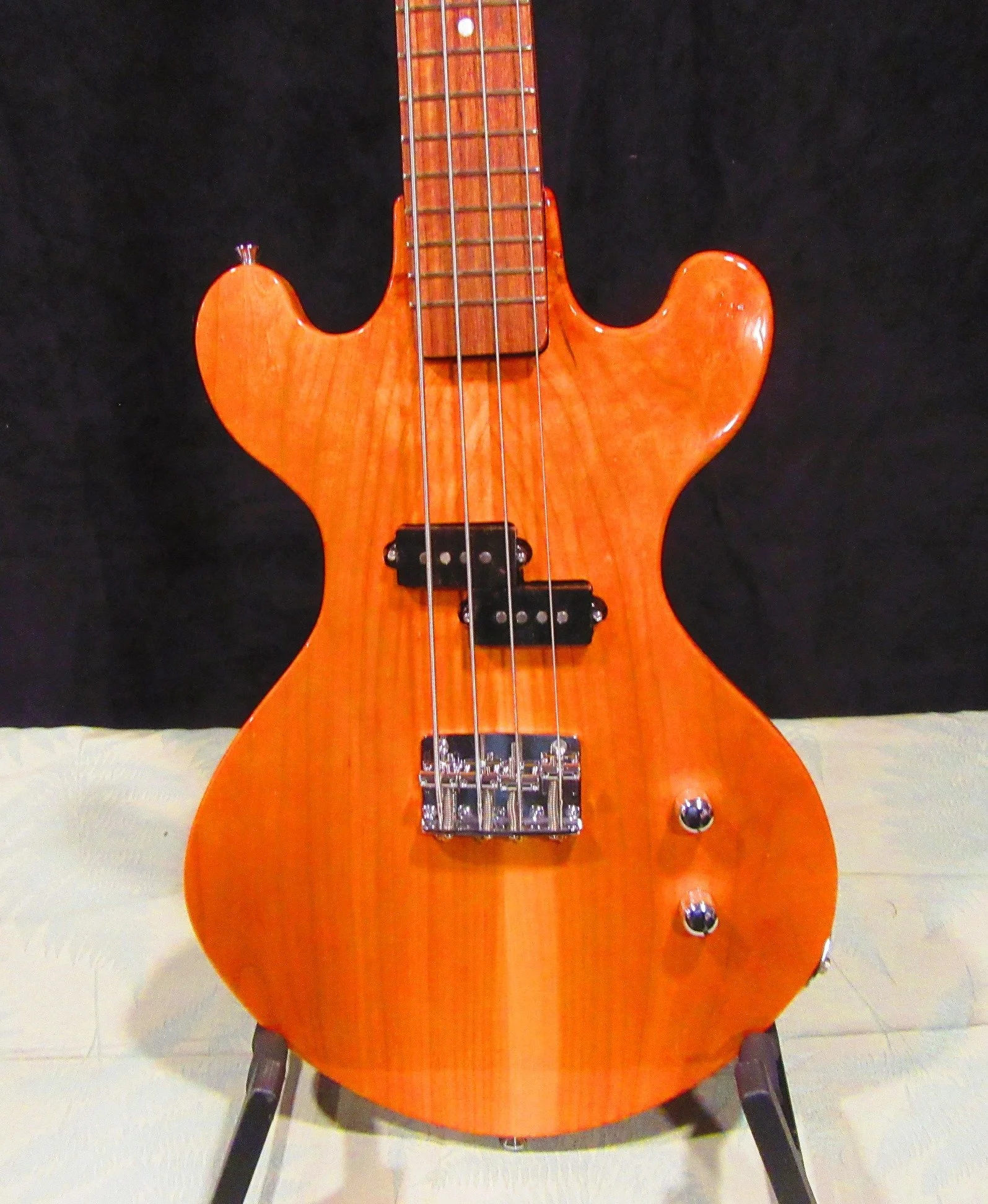 ZSI-PBass1 body front