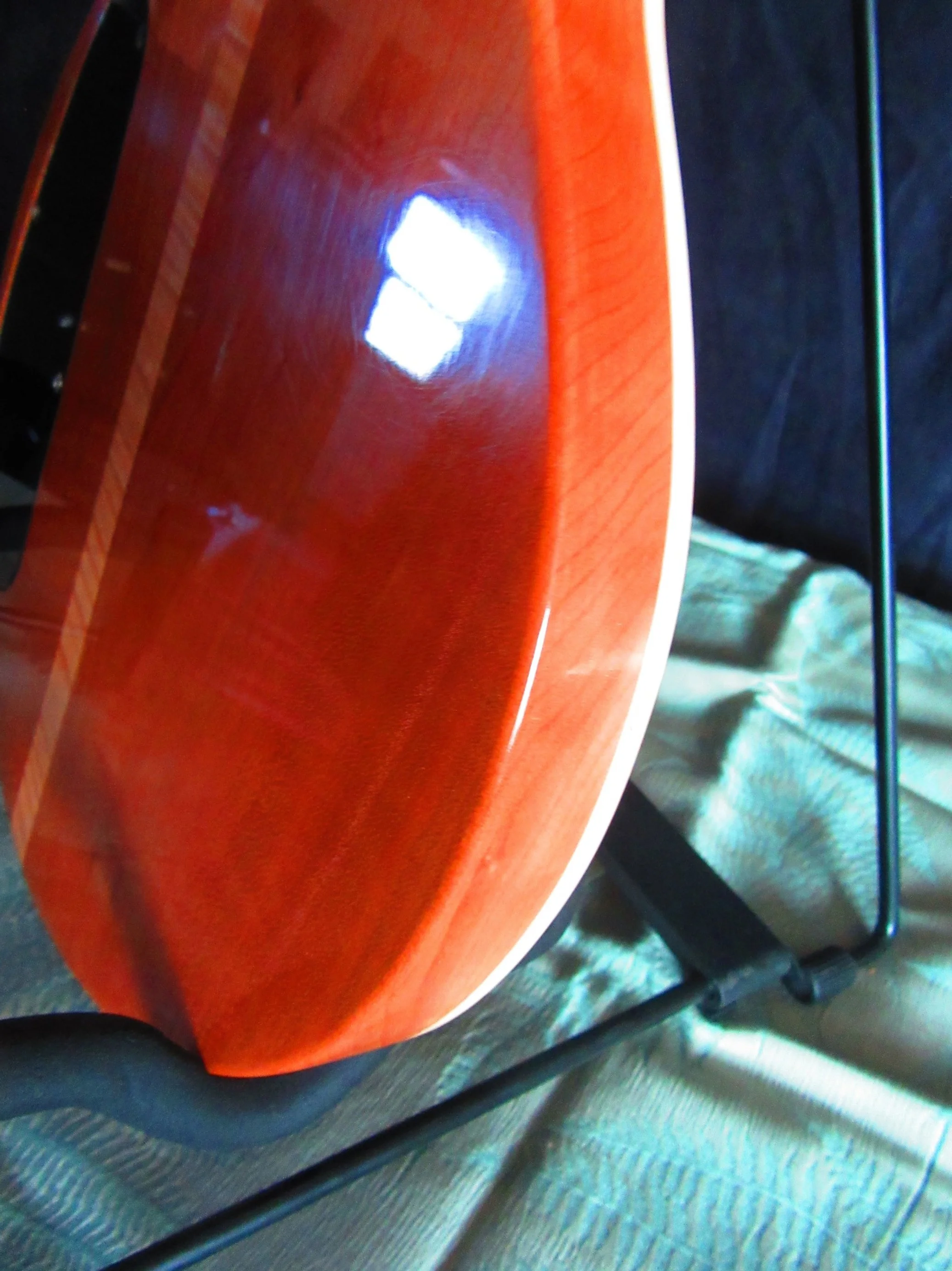 ZSI-PBass2 body side