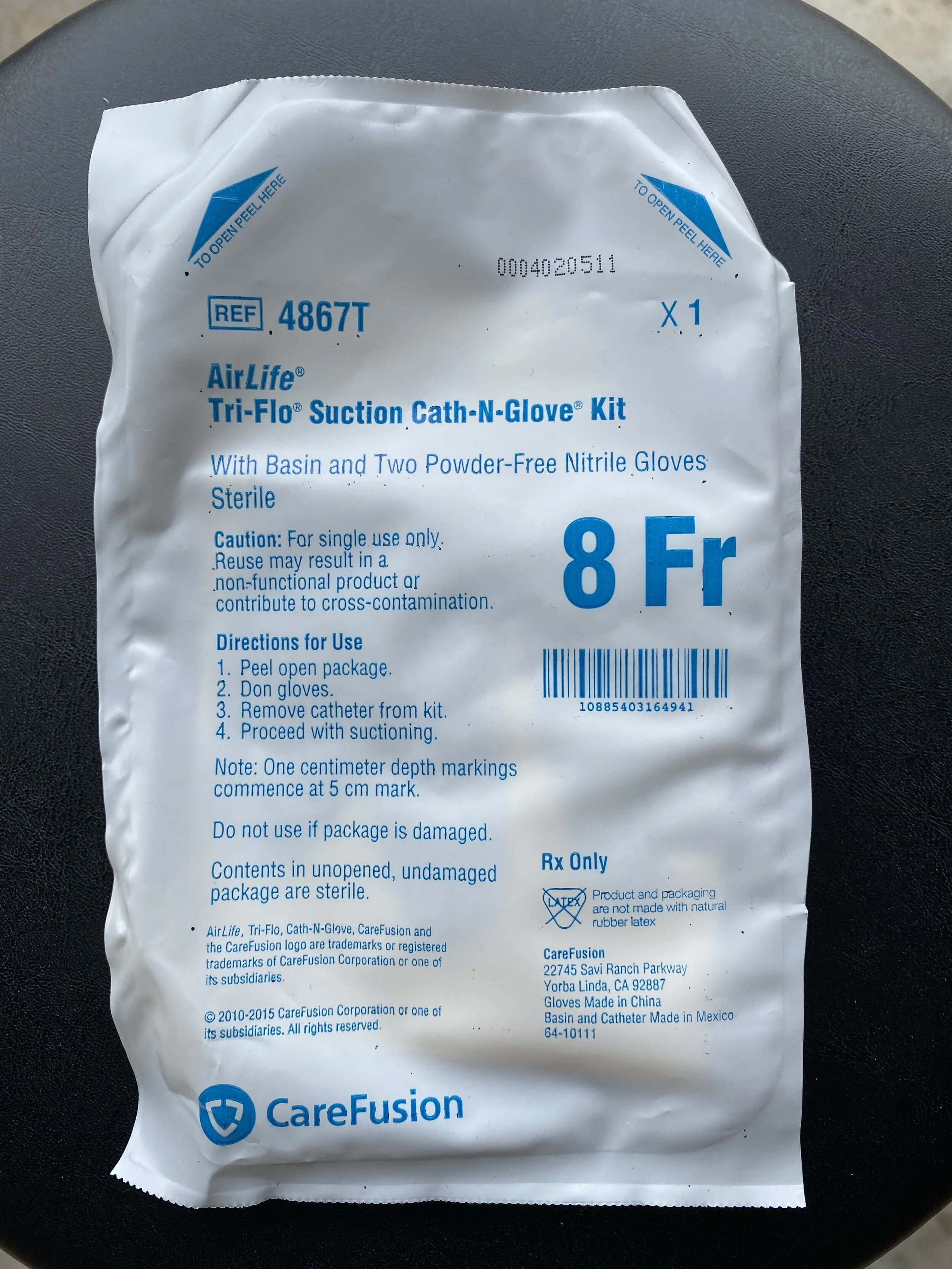 AirLife Tri-Flo Cath n Glove Kit Nitrile Gloves.JPG