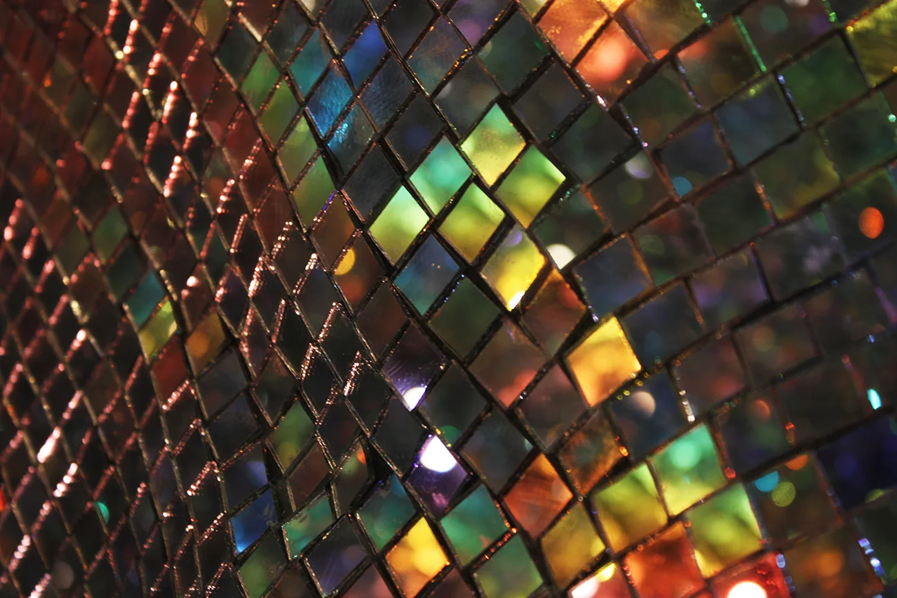   ARK , fiberglass, hand-cut mirror, hologram, spotlight, audio, 5’ x 5.5’ x 8,’ 2010 (photo: Ryan Scott) 