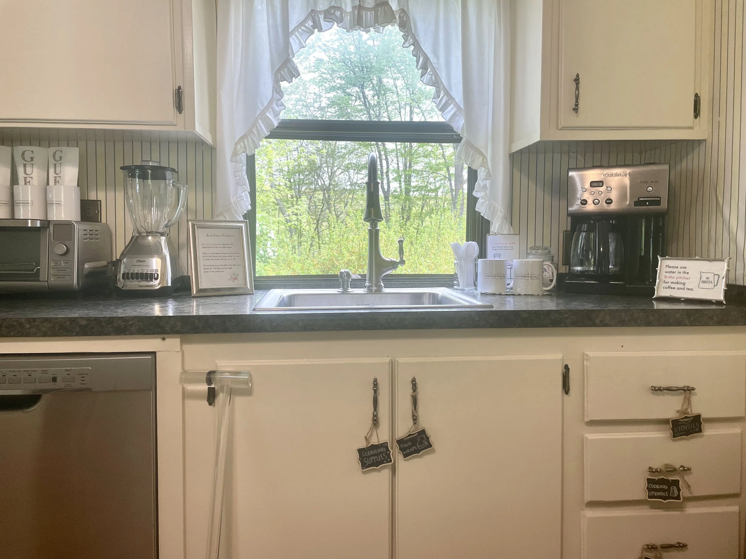 kitchen01.jpg