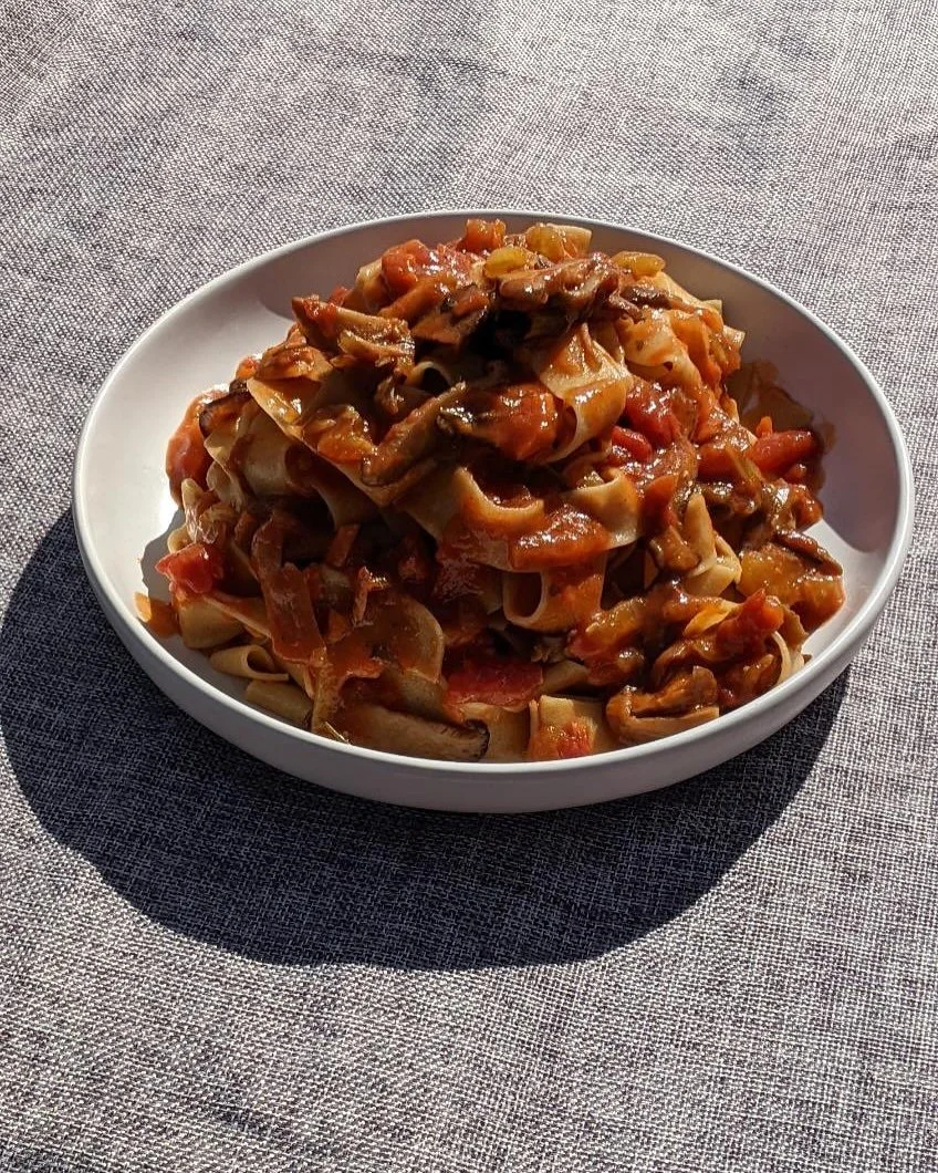 Feature Sauce Drop ‼️ Fennel Mushroom Sugo. Perfect for a chilly day to warm up the soul. This is the vegan sauce that&rsquo;ll make you ask who needs the meat. Rich, bold, and as described by @alex_waverley &ldquo;silky&rdquo;. 
Come snag some at ou