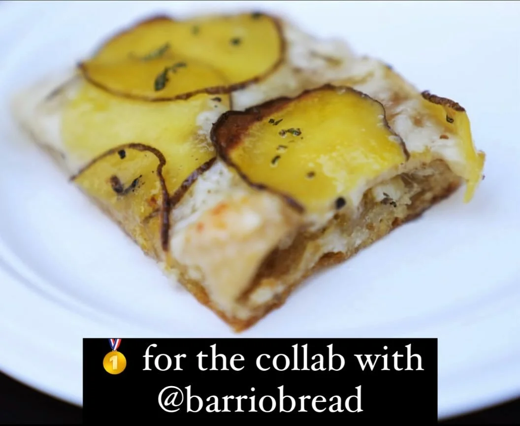 We won Gold!!!! @azcdining gave us a gold medal for our collaboration with @barriobagelandslice. Together, we got to show those attending @devourphoenix what great things are happening out at the @haydenflourmills Gilbert facility. This was great wor