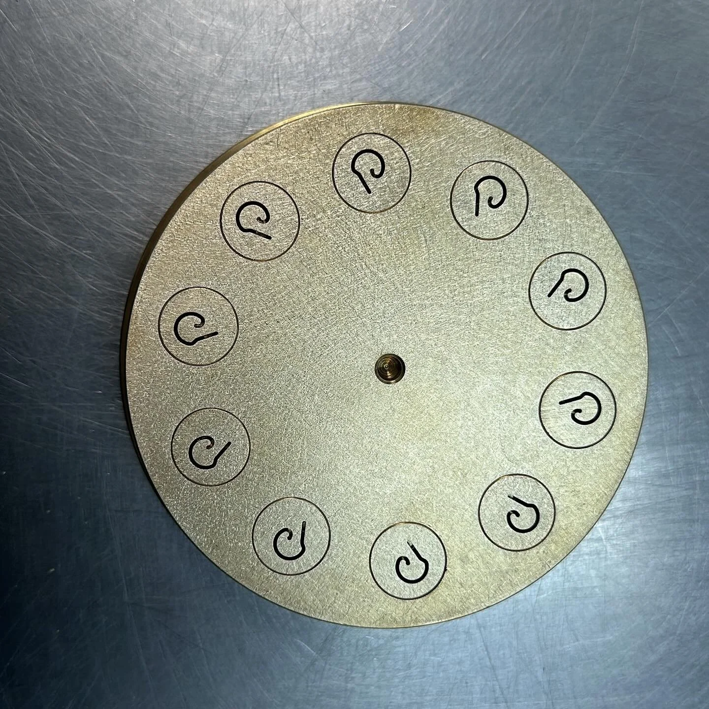 Time to play guess that shape. New shape available for wholesale and coming to markets this weekend. 
Can you guess the shape??