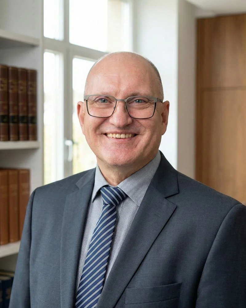 Thomas Schönberger berät zu finanzieller Freiheit und langfristiger Vermögensplanung mit Werten.