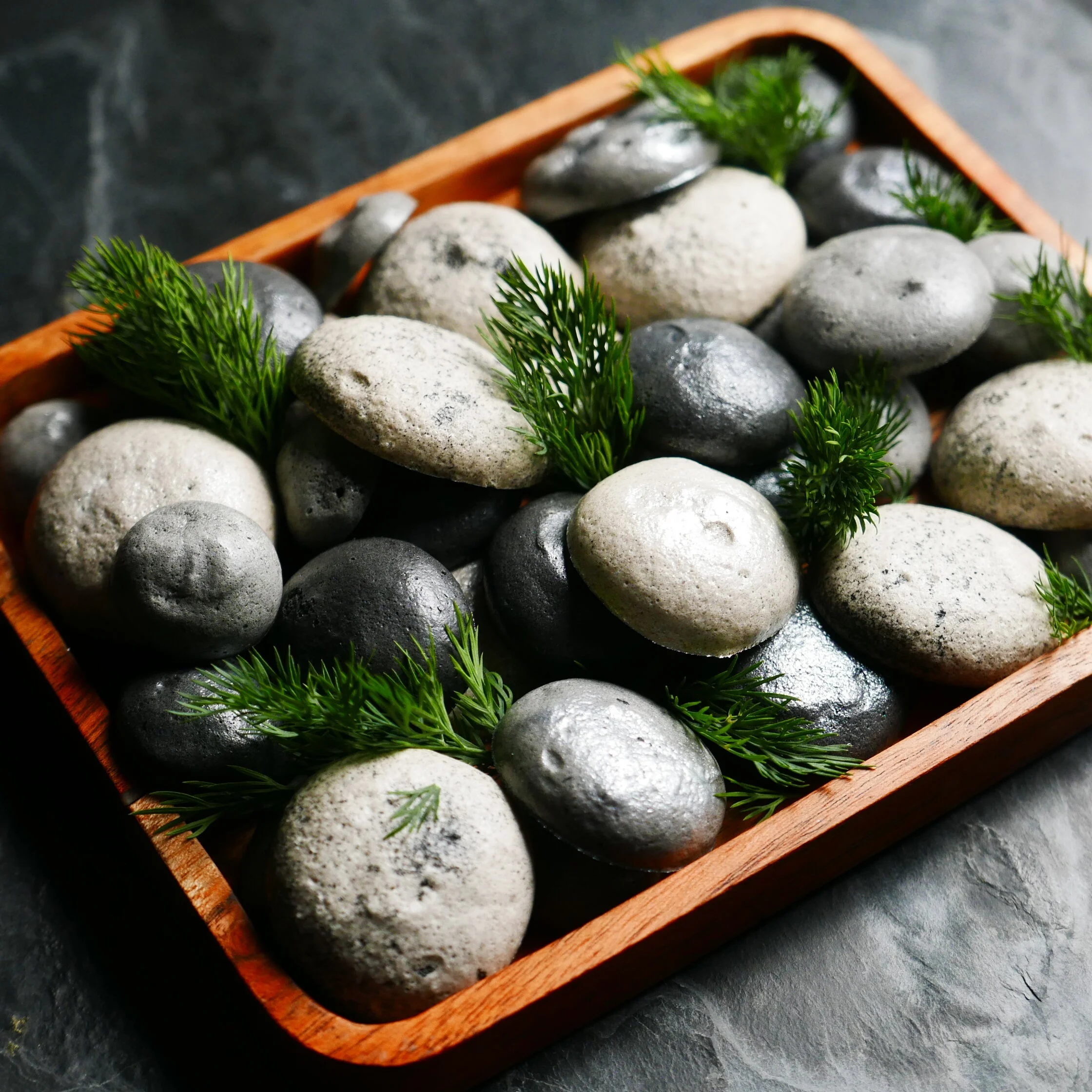 EDIBLE PEBBLES