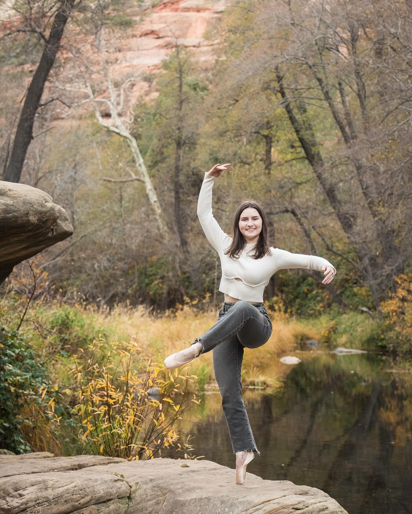 A Ballerina in Oak Creek! And some family photos. What a great family! What a cool high school senior 🤩.