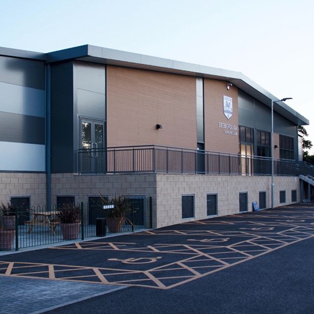 BOWLS ANYONE? 
Wren have just completed the outstanding new Desborough Bowls club in Maidenhead.

#wren #construction #wrenconstruction #selfdelivery #bowls #desboroughbc #deaignandbuild #maidenhead