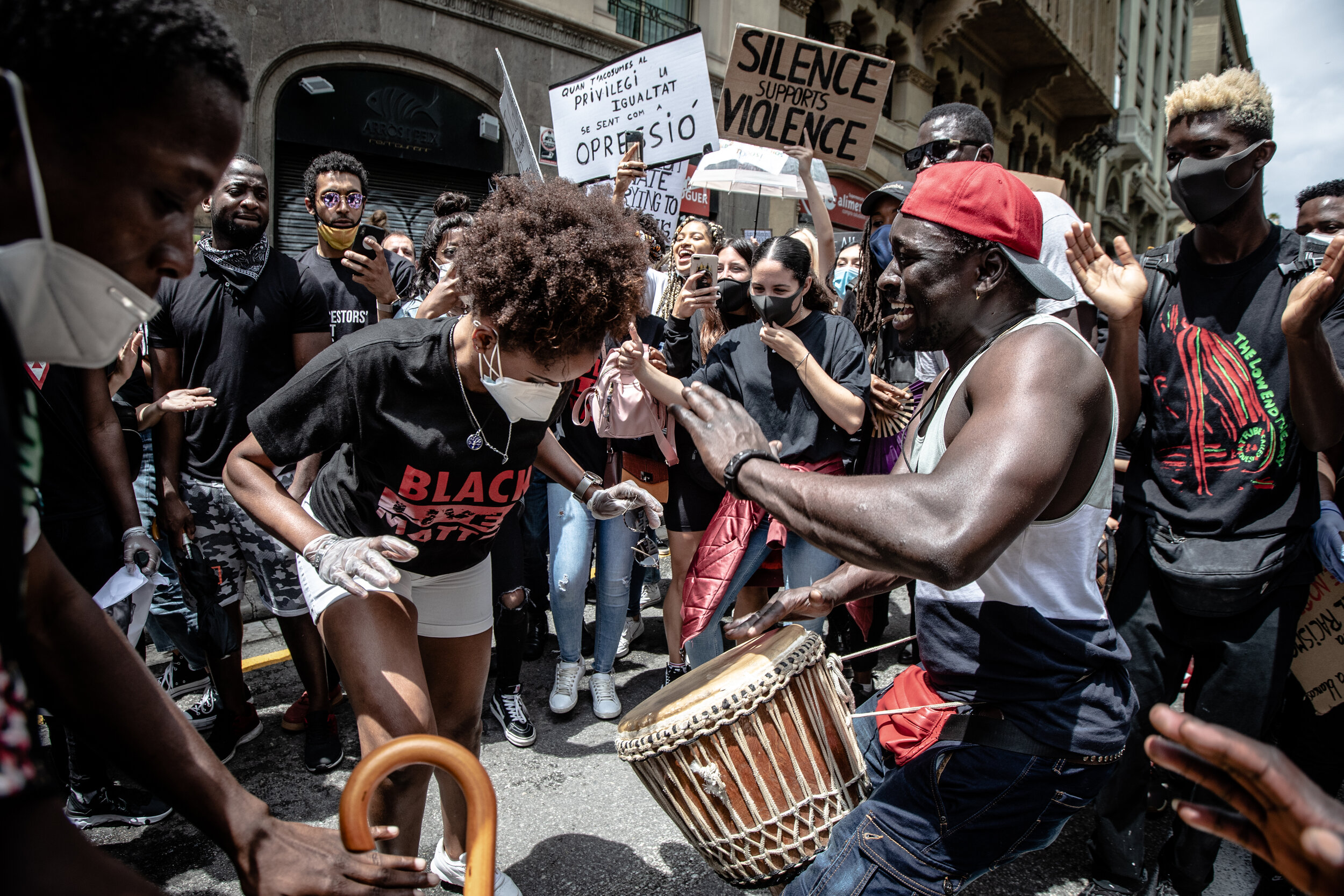  On June 7th, 2020, the Black African and Afro-descendant Community in Spain organized protests around 16 cities in response to the murder of George Floyd, and for all Black lives against racism. In Barcelona crowds marched the streets after the prot