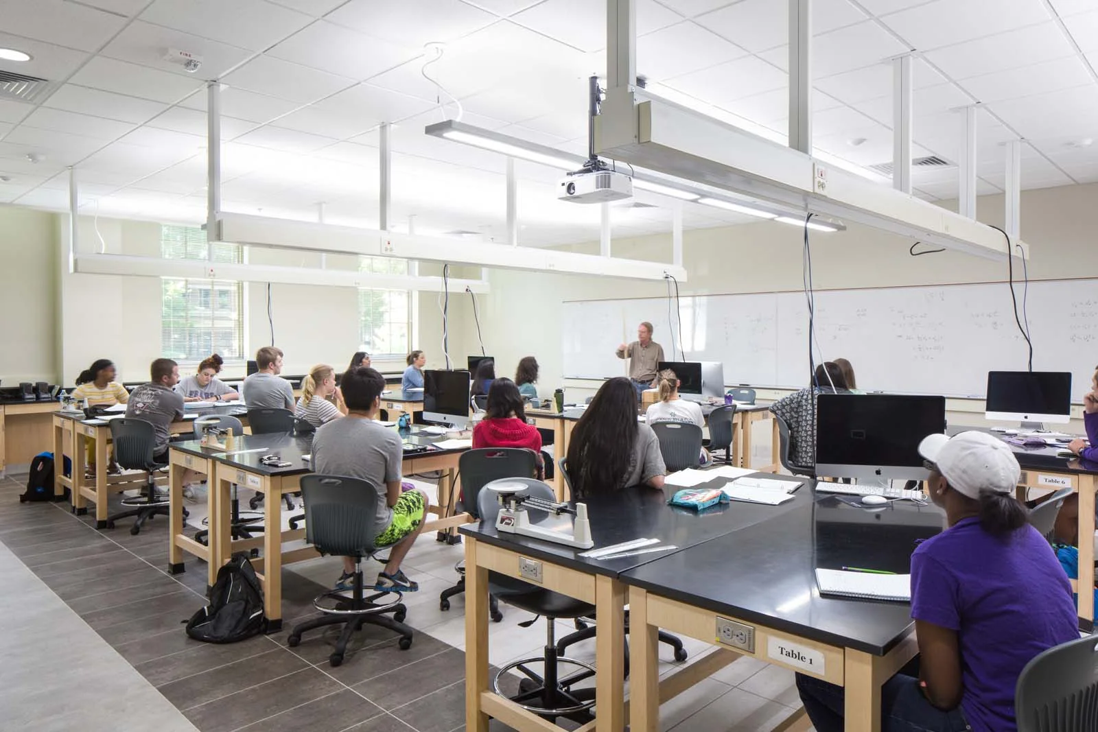 UCA SCIENCE CENTER_01-9.jpg