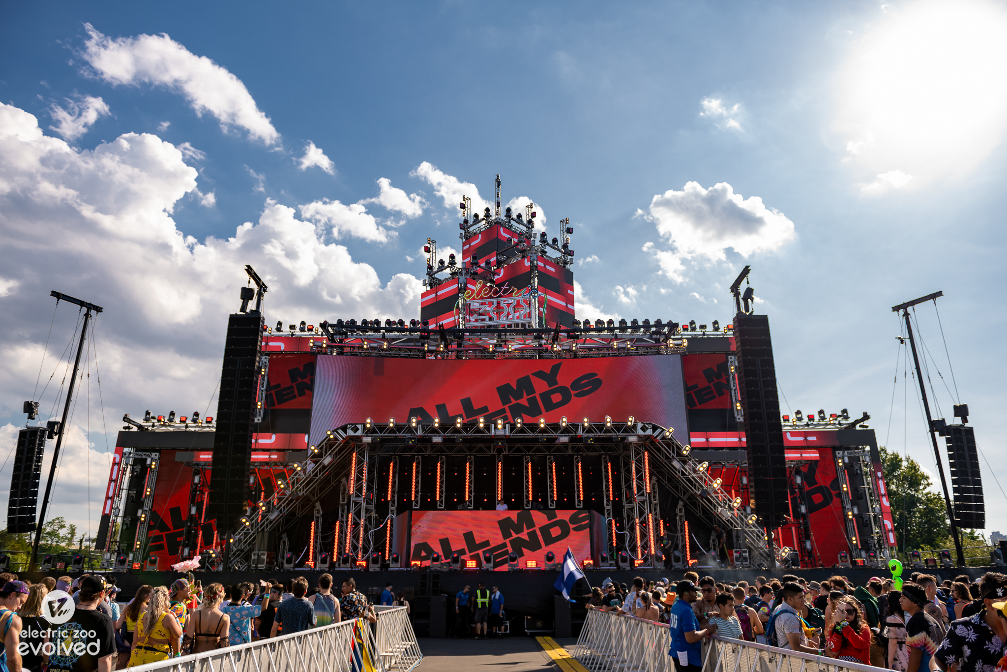 EZOO2019_0830_162119-8212_ALIVECOVERAGE.jpg