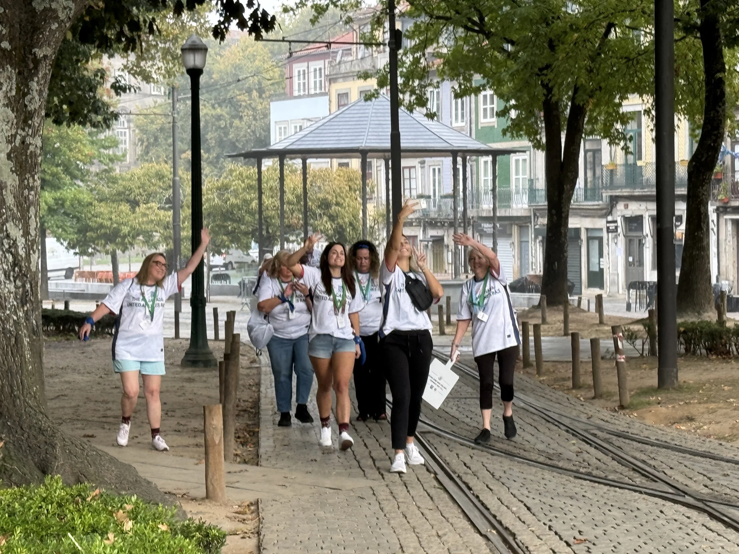 Team having fun during the race.JPG