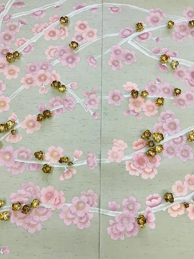  Luxury Hand-Painted Cherry Blossoms Canopy Wallpaper: Elegant gold cherry flowers on light grey, creating a serene atmosphere for designer interiors. 